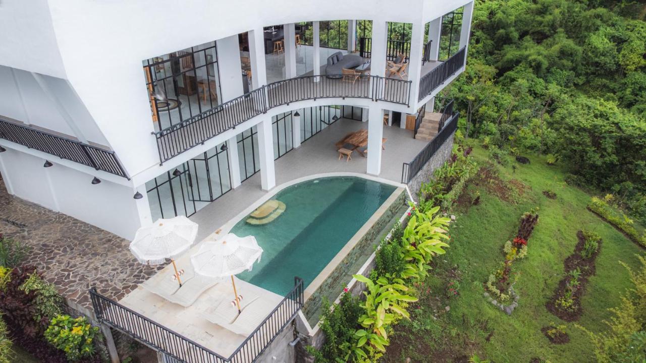 The Hacienda Lovina Villa ภายนอก รูปภาพ